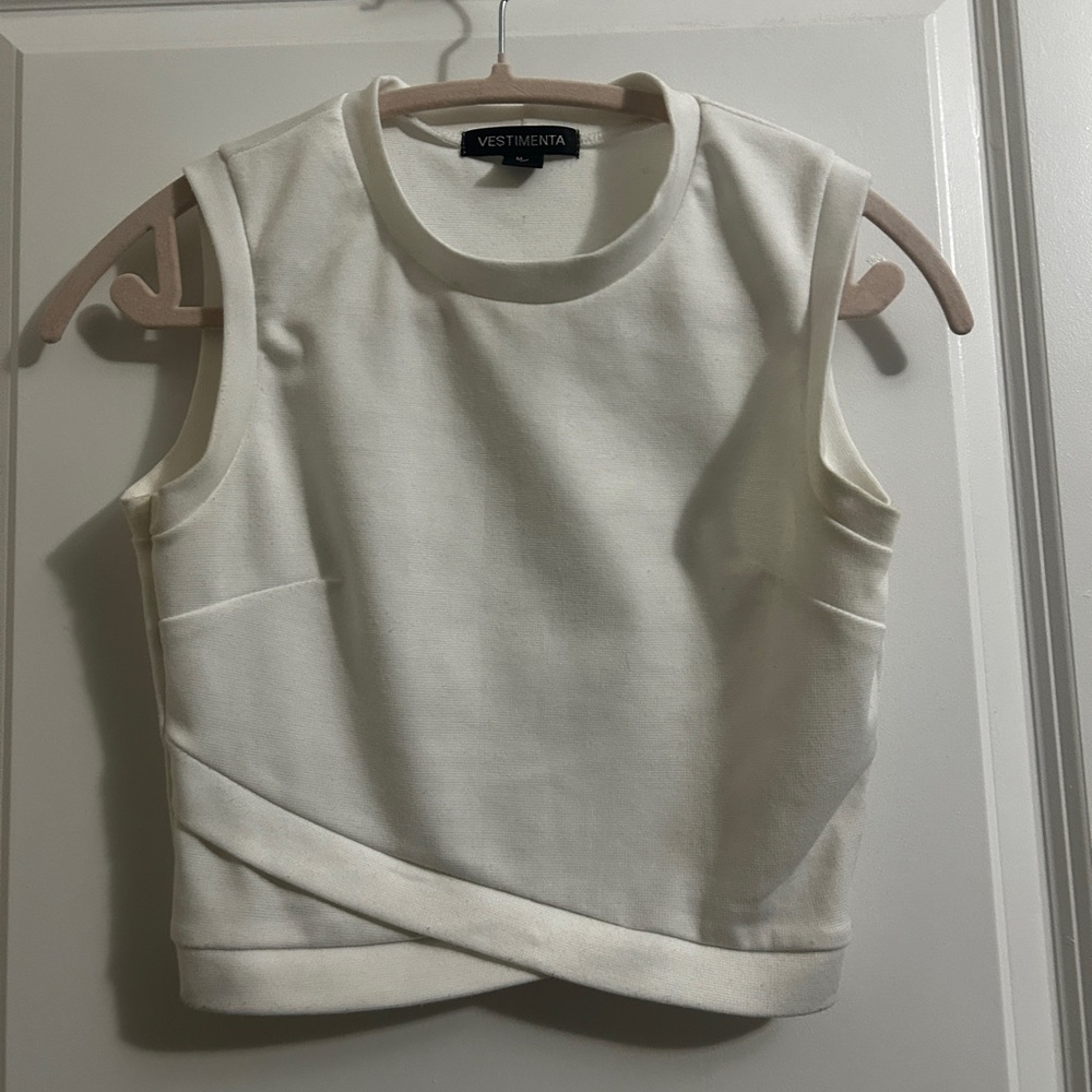Women's White Sleeveless Top